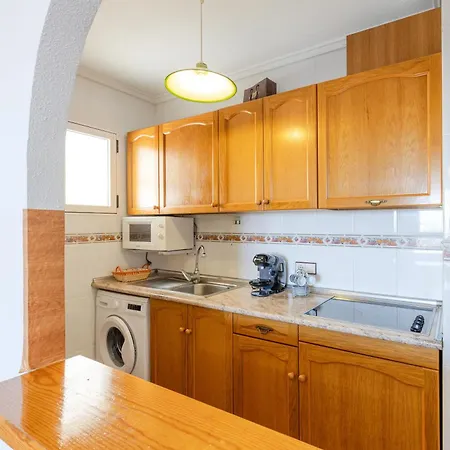 Torrevieja Holiday Appartement Апартаменты *